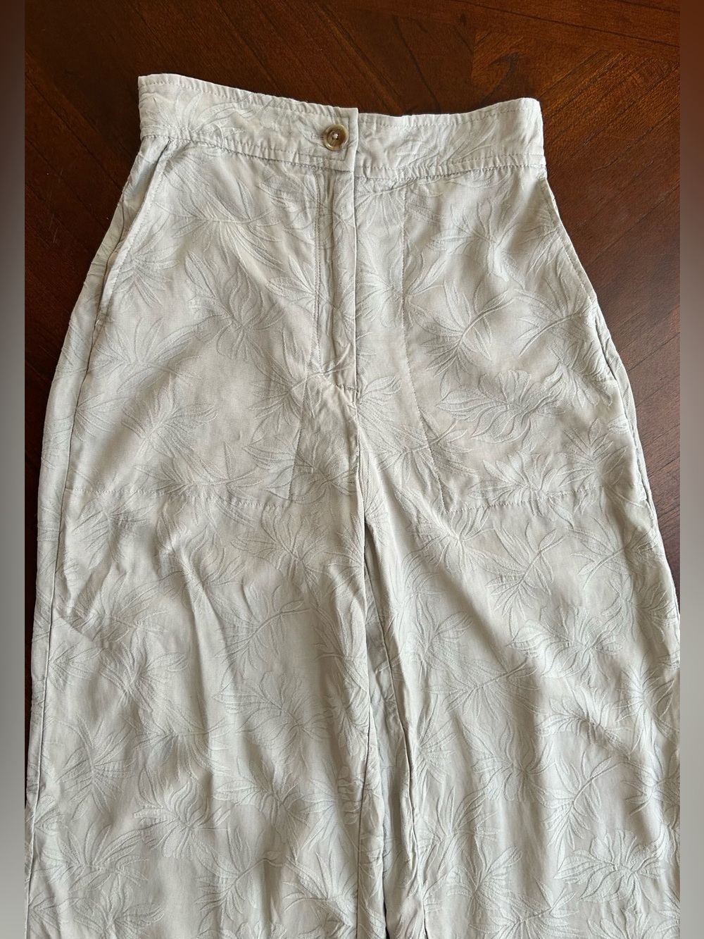 House of Harlow 1960 Sage Green Wide-Leg Embossed Pants - Picture 4 of 10